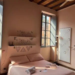 minimal-studio-con-travi-a-vista.emilia-romagnahotels.net/